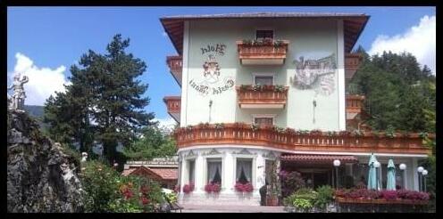 Castel Mani - Photo2