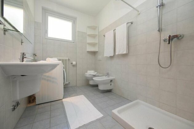 Residence Romina Lakeview Apt - Photo5