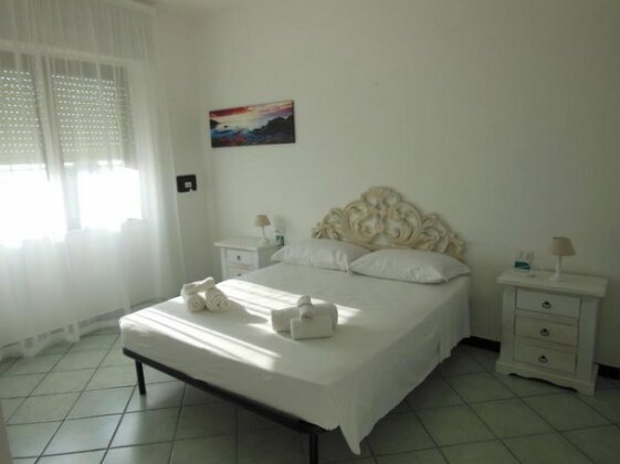 Helios Hotel San Teodoro - Photo4