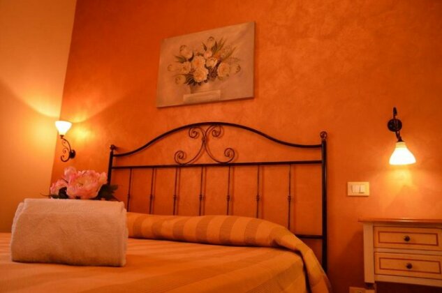 Attinia - Photo3
