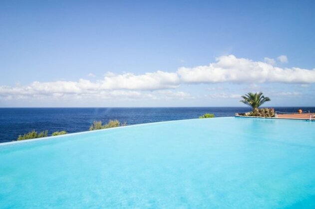 Calampiso Resort - Photo2