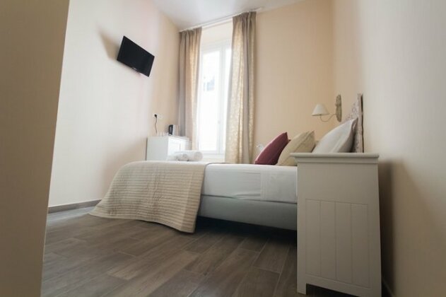 Emily Rooms Sanremo - Photo5