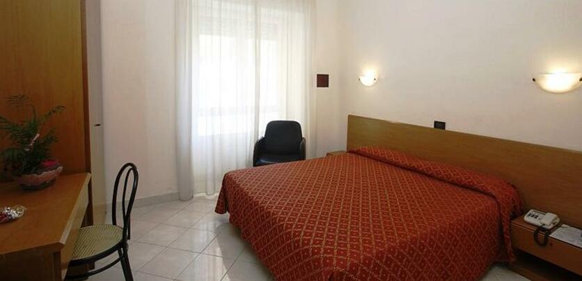 Hotel Marinella Sanremo - Photo2
