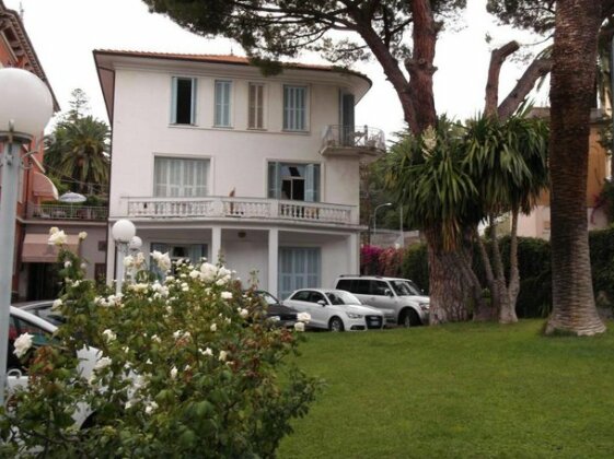 Hotel Villa Maria Sanremo - Photo3