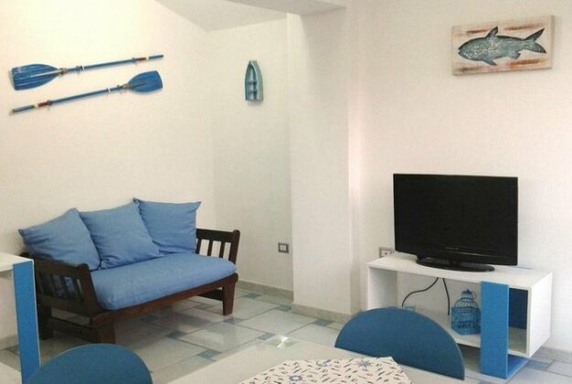 The Blue Lighthouse - Photo4