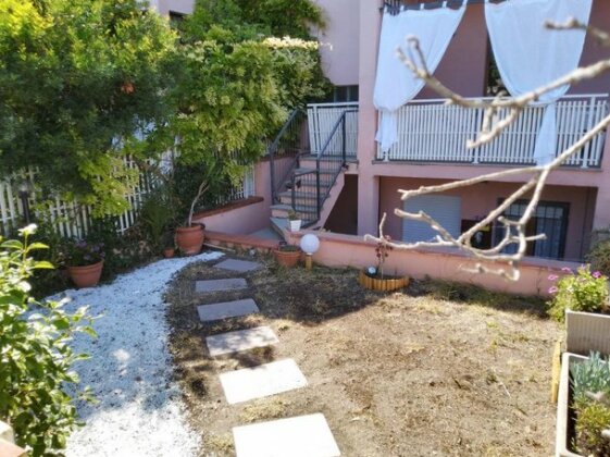 Spazioso appartamento con giardino - Photo4