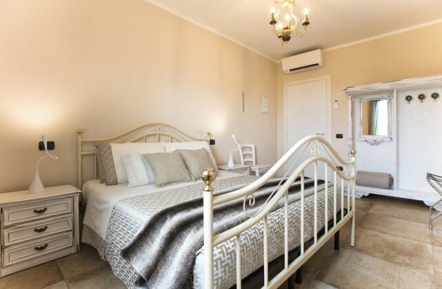 Villa Malvasio refined b&b - Photo5