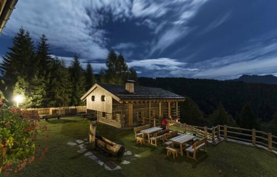 Hotel The Originals Borgo Eibn Mountain Lodge - Photo4