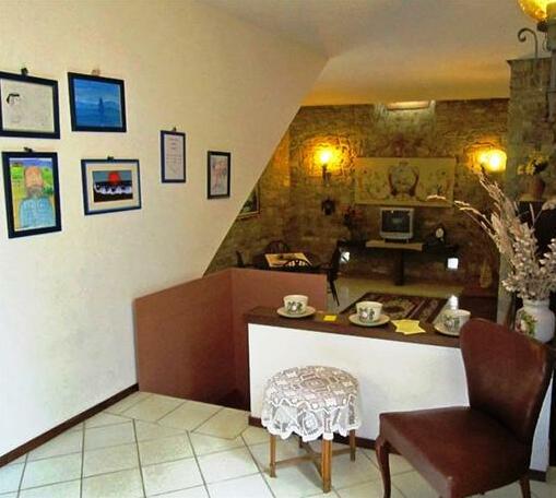 Madonna Del Poggio CAV - Photo3