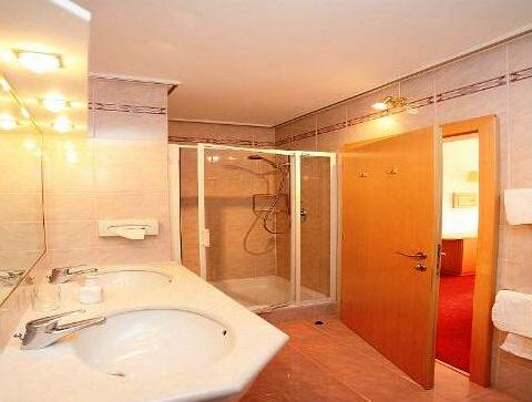 Hotel Hirzer - Photo4