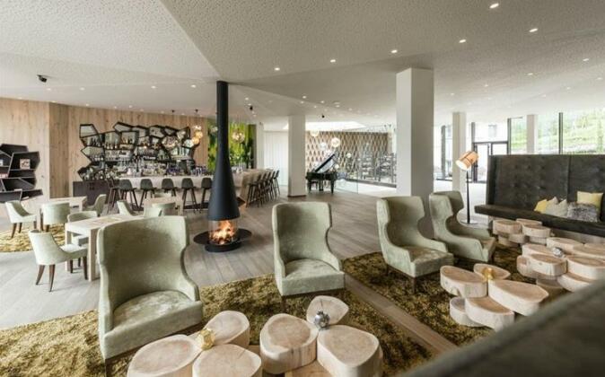 Hotel Rosengarten Schenna Resort - Photo4