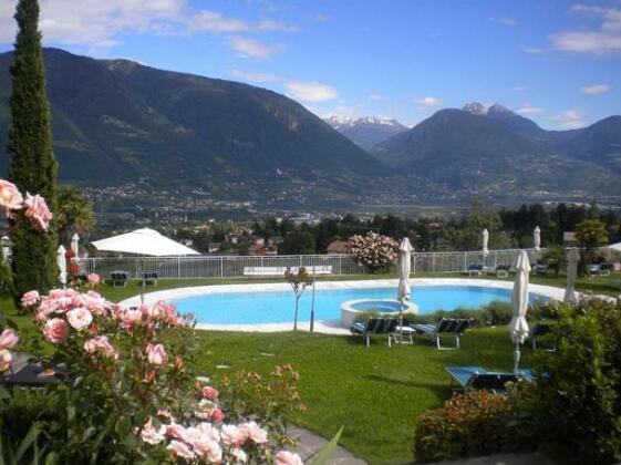 Hotel Schwefelbad Schenna Resort - Photo2