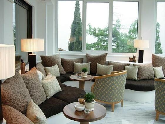 Hotel Schwefelbad Schenna Resort - Photo4