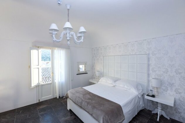 Palazzo Conti Camere & Suites - Photo4