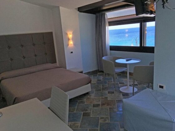 BB Oasis Scilla - Photo3