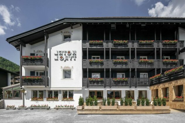 Hotel Tyrol Selva Di Val Gardena - Photo2