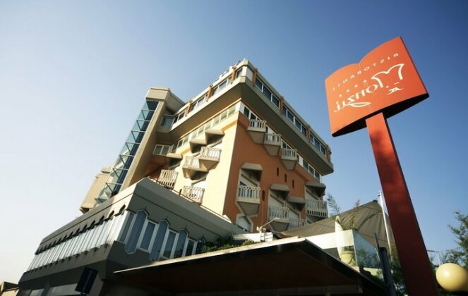 City Hotel Senigallia - Photo2
