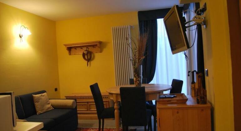 Residence Petit Chalet Apartments Sestriere - Photo2
