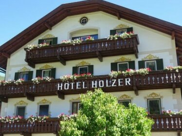 Hotel Holzer