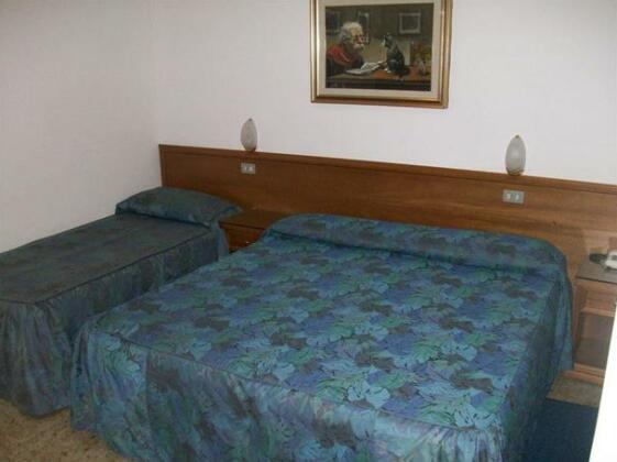 Hotel Santorotto - Photo2