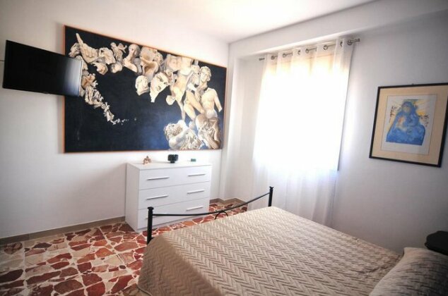 St Lucia Suites & Apartments - Photo4
