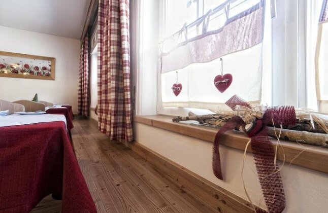 Garni Aurora Bed and Breakfast - Photo2