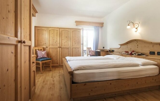 Garni Aurora Bed and Breakfast - Photo5