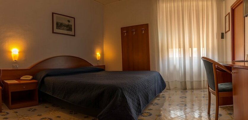 Hotel La Meridiana Sorrento - Photo4