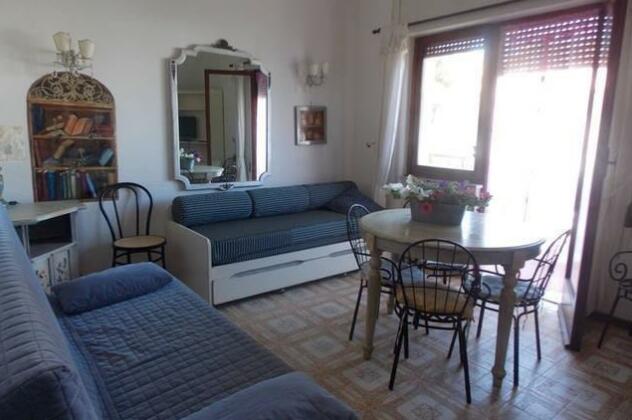 Blue sky Sperlonga - Photo4