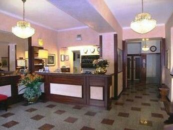 Hotel Moderno Stresa - Photo4