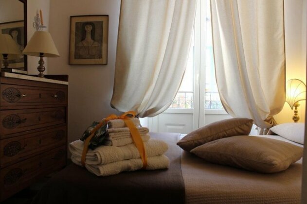 Apartment Degli Artisti - Photo5