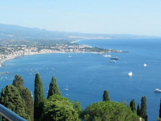 Belvedere House Taormina - Photo2