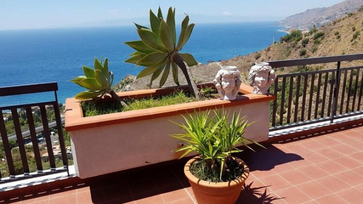 Elisa's House Taormina