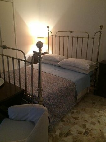 House of Cherub - Photo4