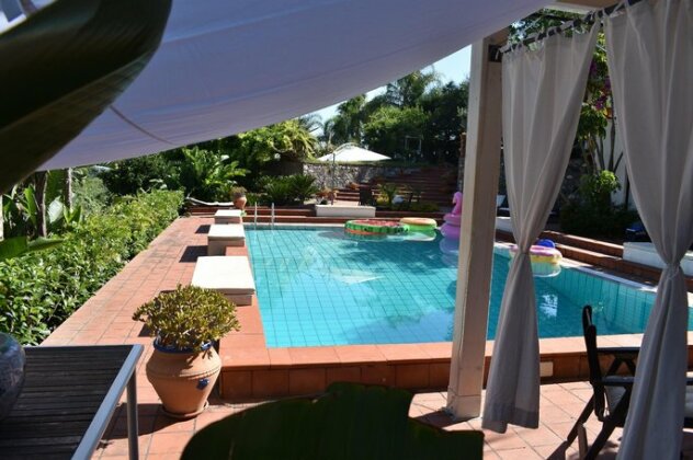 Stunning Villa with private pool chlorine-free and garden - Photo2