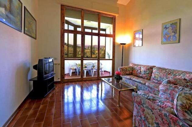 Flat in Chiantishire - Photo3