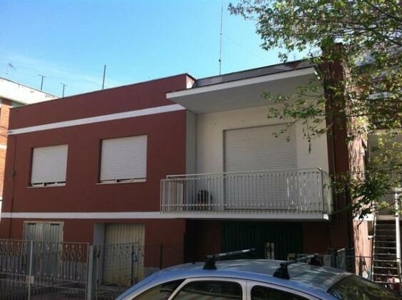  Photo 1