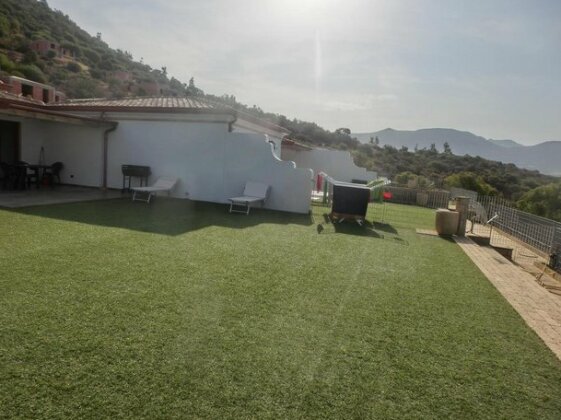  Photo 2