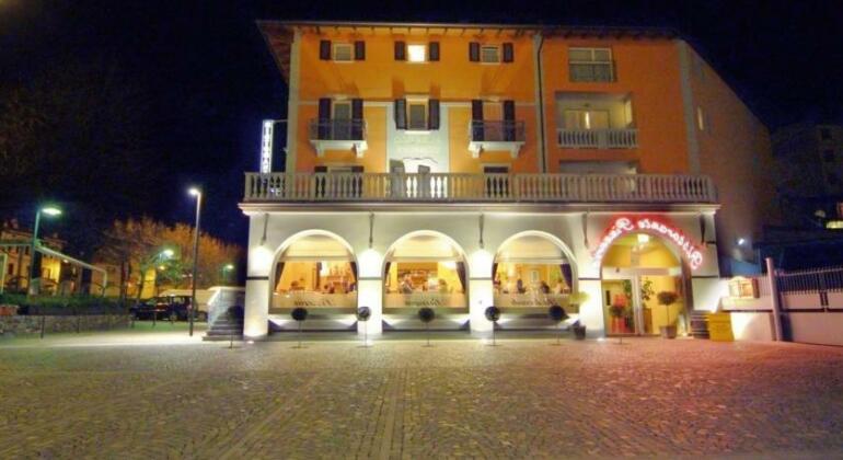 Hotel Bernina Tirano