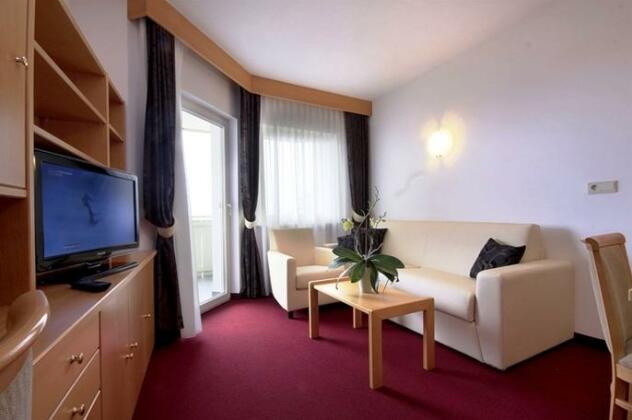 Residence Hirzer Tirolo - Photo2