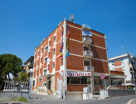 Maximo Hotel