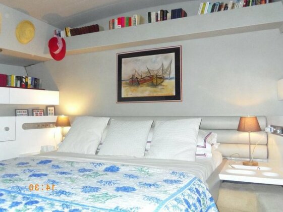 Luxury Yacht Sorry - Photo5