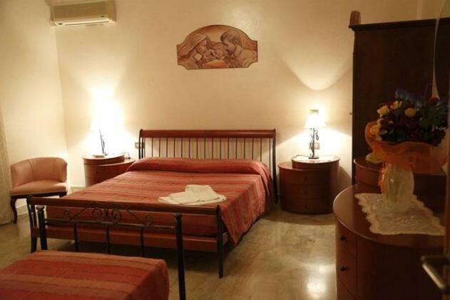 Trapani Bedrooms - Photo3