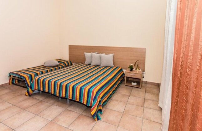 Dominic House - Photo5