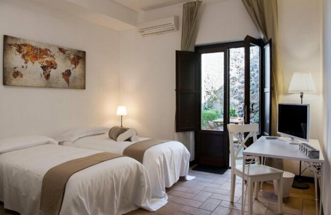 Domus Giuliae - Photo2
