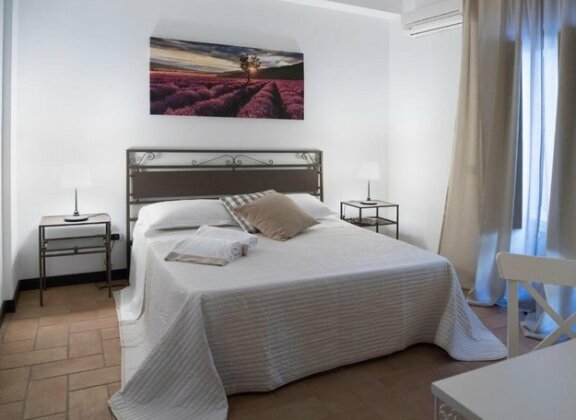 Domus Giuliae - Photo4