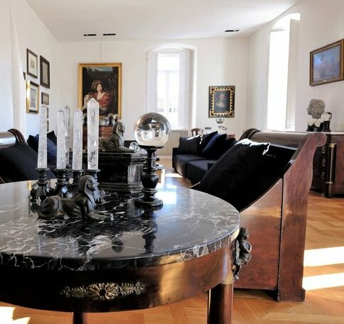 Seven Historical Suites - Photo4