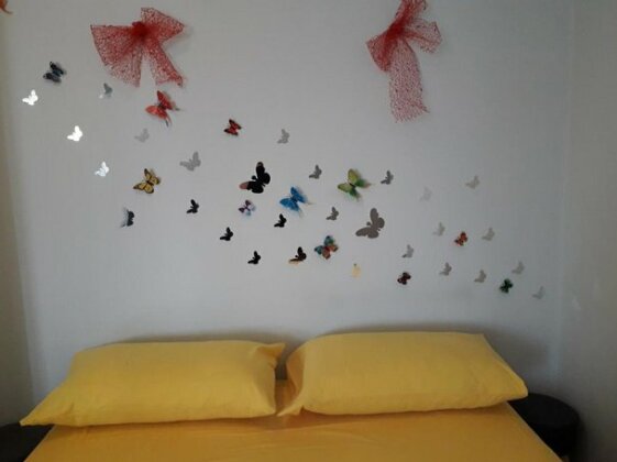 Monovano Butterfly