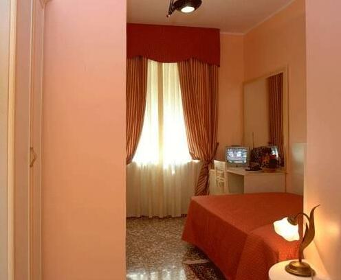 Hotel Vittoriano - Photo3