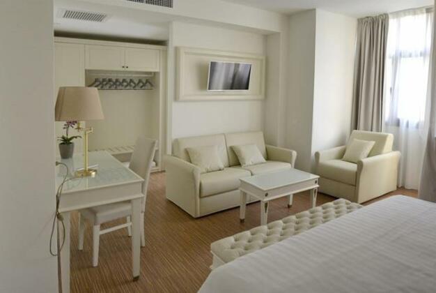 Rosa Purpurea Hotel - Photo3